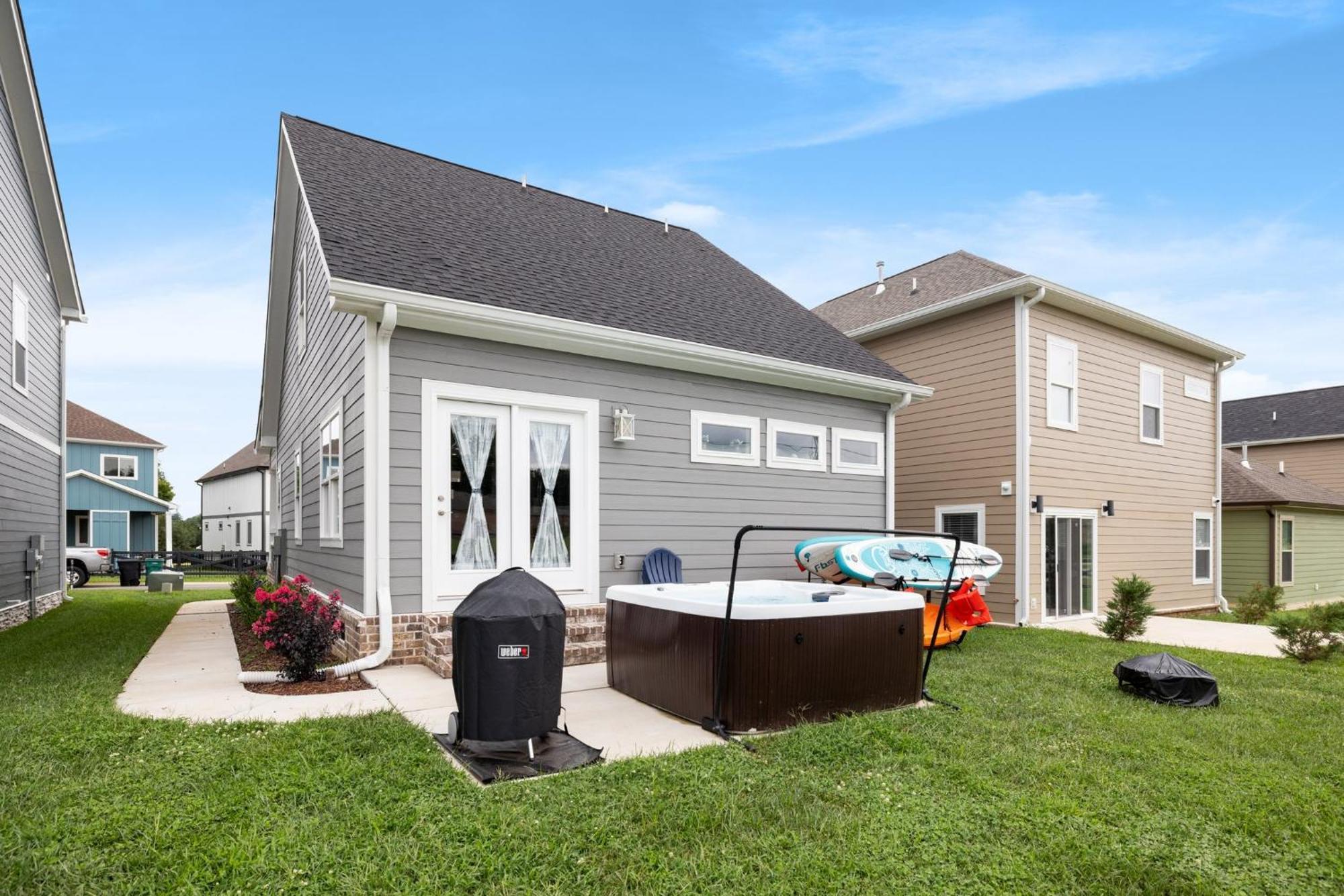 Cozy Lake Cottage W/ Kayaks, Sups, Pool & Firepit Winchester Dış mekan fotoğraf